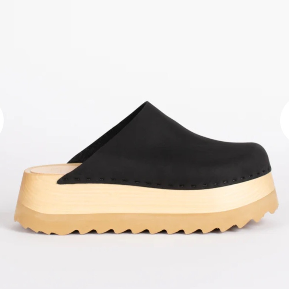 BRYR Clogs- The Chonk in Coal nubuck